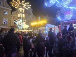 Jarmark Bożonarodzeniowy oficjalnie otwarty. Sprawdziliśmy, ile kosztują świąteczne przysmaki