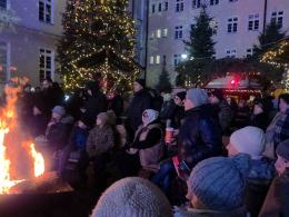 Jarmark Bożonarodzeniowy oficjalnie otwarty. Sprawdziliśmy, ile kosztują świąteczne przysmaki