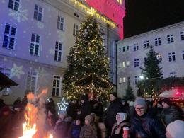 Jarmark Bożonarodzeniowy oficjalnie otwarty. Sprawdziliśmy, ile kosztują świąteczne przysmaki