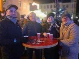 Jarmark Bożonarodzeniowy oficjalnie otwarty. Sprawdziliśmy, ile kosztują świąteczne przysmaki