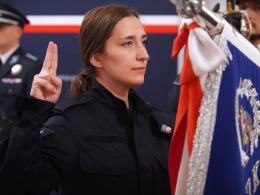 36 nowych policjantów złożyło ślubowanie w Komendzie Wojewódzkiej Policji w Opolu