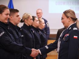36 nowych policjantów złożyło ślubowanie w Komendzie Wojewódzkiej Policji w Opolu