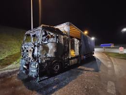 Pożar ciągnika siodłowego na MOP Wysoka przy autostradzie A4