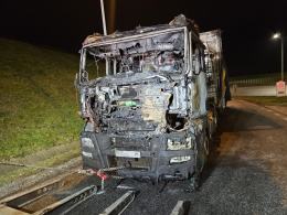 Pożar ciągnika siodłowego na MOP Wysoka przy autostradzie A4
