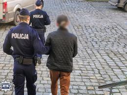 Znęcał się nad rodziną. Sam zgłosił się do komisariatu