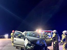 Zdarzenie drogowe na DK 38. Jedna osoba trafiła do szpitala