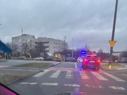 Zdarzenie drogowe na ulicy Sosnkowskiego. Jedna osoba trafiła do szpitala