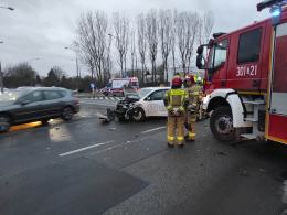 Zdarzenie drogowe na ulicy Sosnkowskiego. Jedna osoba trafiła do szpitala