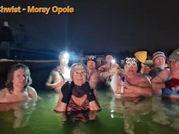 Noworoczne morsowanie na Bolko. Mróz im nie straszny