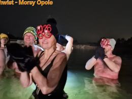 Noworoczne morsowanie na Bolko. Mróz im nie straszny