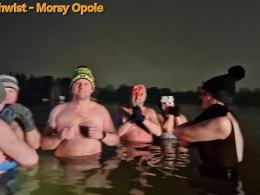 Noworoczne morsowanie na Bolko. Mróz im nie straszny