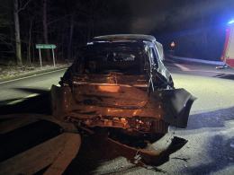 Zderzenie autobusu i dwóch samochodów osobowych- trzy osoby poszkodowane