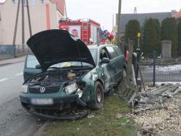 Seniorka wjechała w ogrodzenie w Polskiej Nowej Wsi. Skończyło się mandatem
