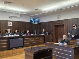 Zabił, ukrywał ciało w wannie i szafie. Ruszył proces Andrzeja W. (WIDEO)