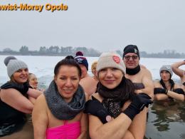 Opolskie Morsy znów wsparły WOŚP. Zimna woda, gorący cel