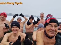 Opolskie Morsy znów wsparły WOŚP. Zimna woda, gorący cel