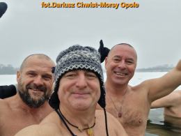 Opolskie Morsy znów wsparły WOŚP. Zimna woda, gorący cel