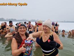 Opolskie Morsy znów wsparły WOŚP. Zimna woda, gorący cel