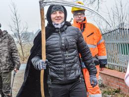 Niedźwiedź znów zatańczył w Chróścinie. Barwny korowód przeszedł przez wieś