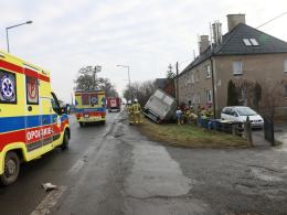 Zderzenie osobówki z busem na Kowalczyków