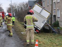 Zderzenie osobówki z busem na Kowalczyków