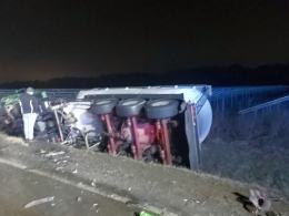 Zderzenie osobówki z ciężarówką w Choruli. Nie żyje jedna osoba