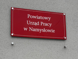 Od 25 lat szukał zatrudnienia, w końcu ukradł tablicę urzędu pracy