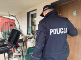 Policjanci monitorują miejsca przebywania osób narażonych na wychłodzenie