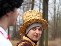 Wodzenie Bera w Muzeum Wsi Opolskiej. Tradycyjny mięsopust przyciągnął uczestników