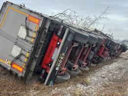 Śmiertelny wypadek na DK41. Nie żyje kobieta. Policja podała przyczynę