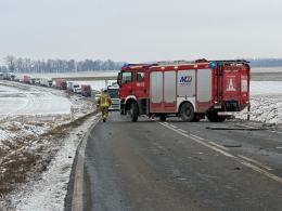 Śmiertelny wypadek na DK41. Nie żyje kobieta. Policja podała przyczynę