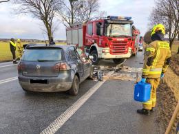 Zderzenie dwóch aut na drodze krajowej 94. Są utrudnienia