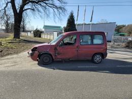 Kolizja na DW 454. Utrudnienia w ruchu