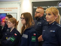 Za kulisami policyjnej służby. Uczniowie odwiedzili komendę w Opolu