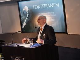 Jubileusz wydziału i wyróżnienie dla naukowca. Uhonorowano prof. Krzysztofa Kluszczyńskiego