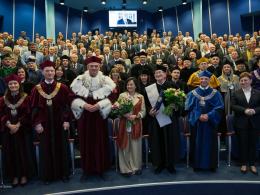 Jubileusz wydziału i wyróżnienie dla naukowca. Uhonorowano prof. Krzysztofa Kluszczyńskiego
