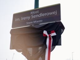 Tablica Ireny Sendlerowej odsłonięta na moście w Opolu