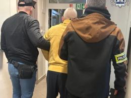 Pełen pakiet naruszeń. Kierowca bez uprawnień, ale z narkotykami