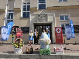Jajecznica z tysięcy jaj, żurek i wspólne świętowanie. Wielkanocne śniadanie na Rynku