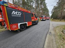Śmiertelny wypadek pod Opolem. Kierowca zginął po uderzeniu w drzewo
