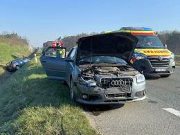 Zderzenie na obwodnicy Opola. Jedno auto wylądowało w rowie