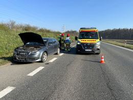 Zderzenie na obwodnicy Opola. Jedno auto wylądowało w rowie