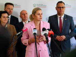 Wizyta minister edukacji w Opolu. Spotkania z nauczycielami i maturzystami