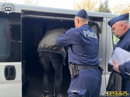 Pijany kierowca odpowie za wypadek w Murowie. Ranni żona i 6-letni syn