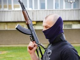 Strzały na kampusie i zagrożenie chemiczne. Ćwiczenia służb w Opolu