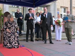Ewa Bem z gwiazdą w Opolu. "Nie każcie mi płakać"