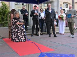Ewa Bem z gwiazdą w Opolu. "Nie każcie mi płakać"