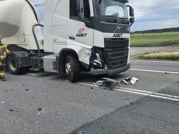 Zderzenie ciężarówki z osobówką we Wrzoskach