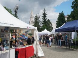 Remigiusz Mróz, Andrzej Dragan i Mela Koteluk. Co dziś czeka uczestników Festiwalu Książki?