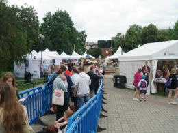 Remigiusz Mróz, Andrzej Dragan i Mela Koteluk. Co dziś czeka uczestników Festiwalu Książki?